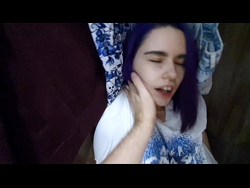 ❤️ Fann systur mína í skápnum og hjálpaði henni að koma Klám hjá okkur